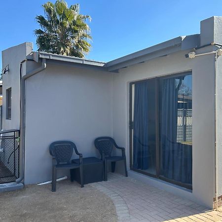 Villa La Sola B&B And Self-Catering Boksburg Dış mekan fotoğraf